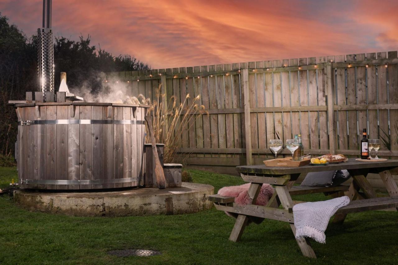 Wheal Prosper- Beautifully Fitted Wooden Lodge Helston Cornwall Kültér fotó