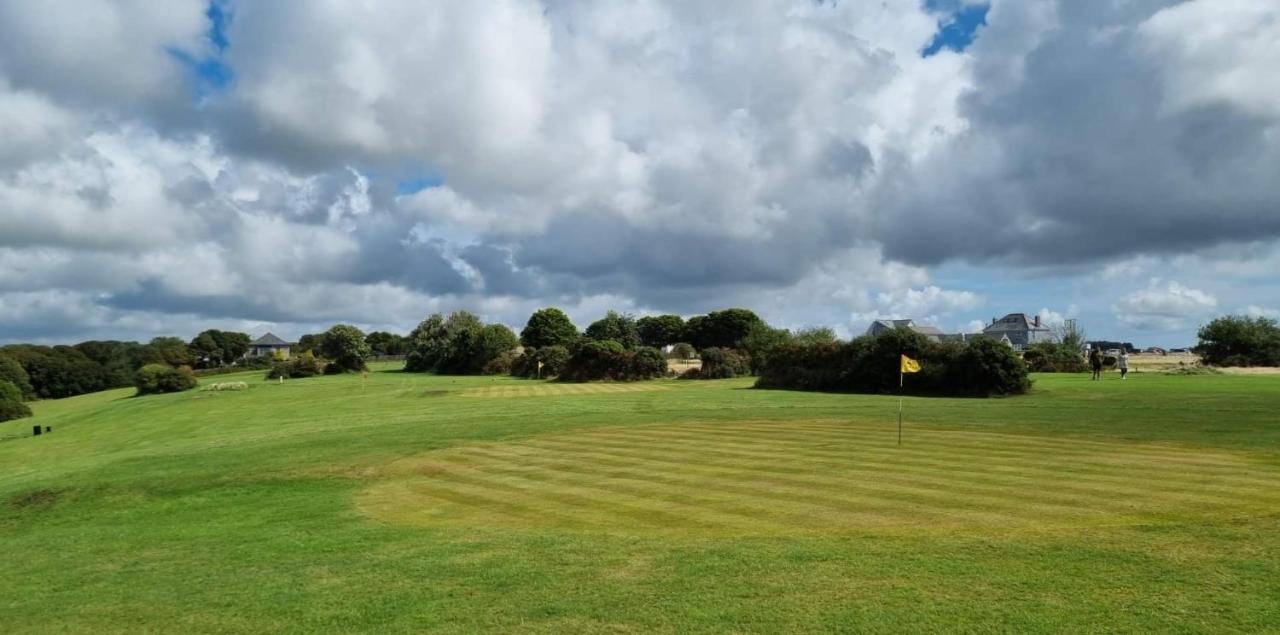 Wheal Prosper- Beautifully Fitted Wooden Lodge Helston Cornwall Kültér fotó